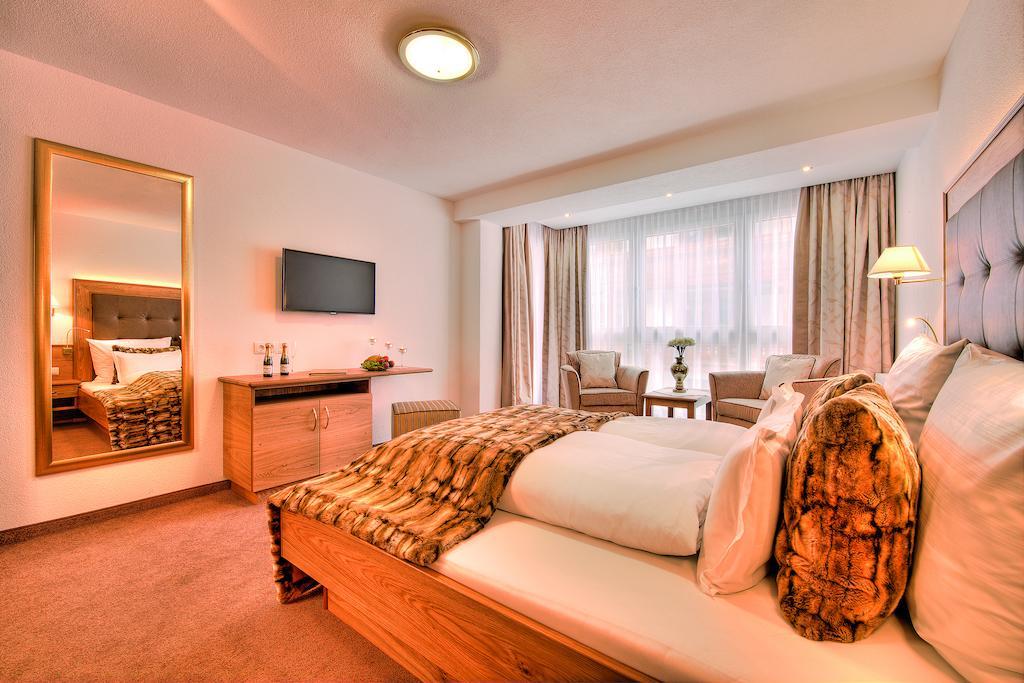 Hotel Garni Urezza 이스크글 외부 사진