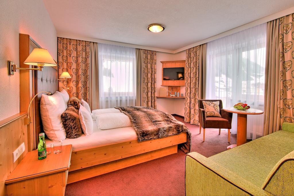 Hotel Garni Urezza 이스크글 객실 사진