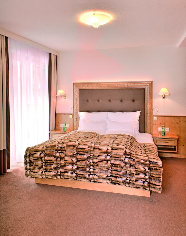 Hotel Garni Urezza 이스크글 외부 사진